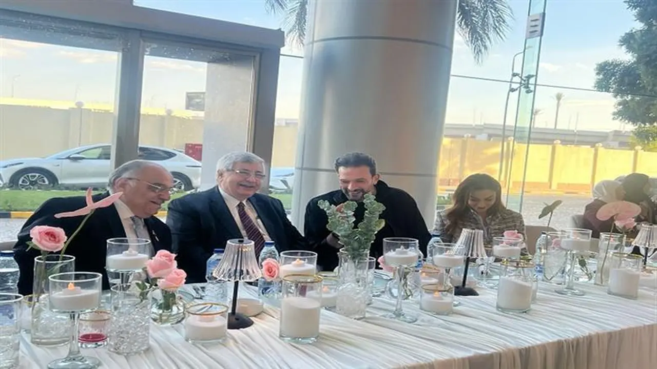 أطباء مصر يتصدرون المشهد العالمي بفضل مركز الأبحاث السريرية الجديد في مستشفى الناس